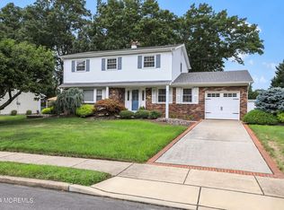 16 Meadowbrook Dr, Howell, NJ 07731