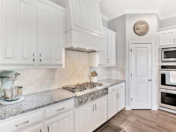 4th image of 6120 Dunnlevy Dr