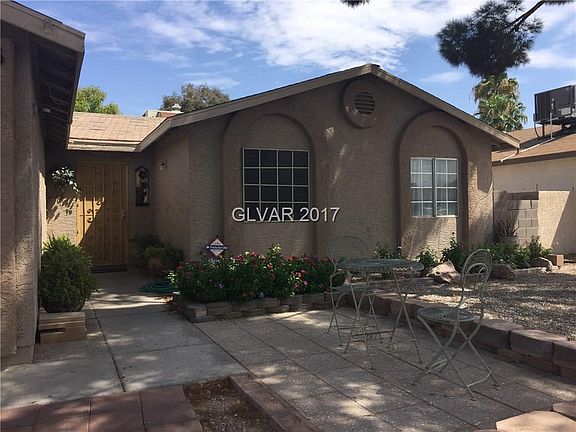 3rd image of 266 Linn Ln