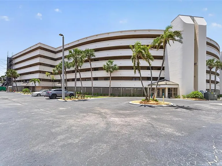 4450 Gulf Blvd #113 — Photo 16