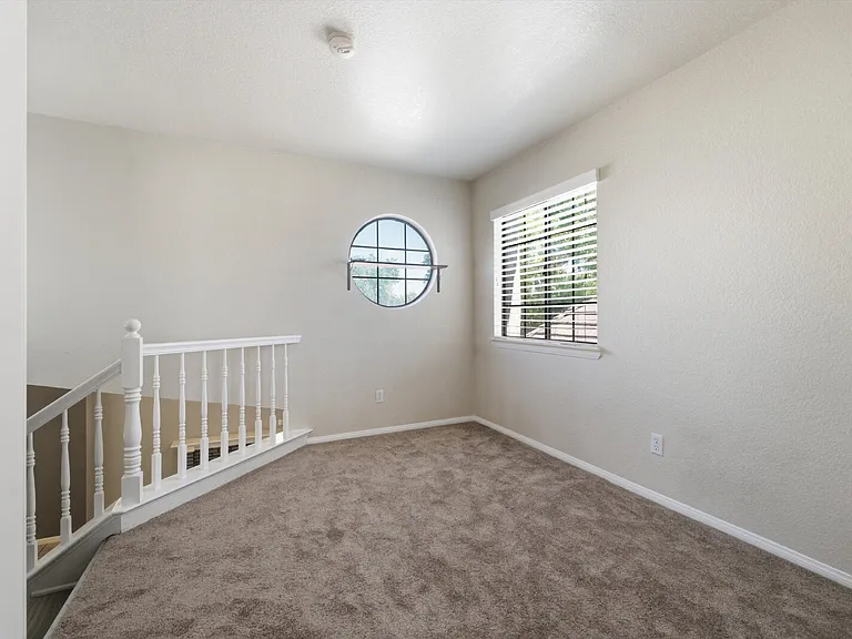 3129 Golfwood Ct — Photo 15
