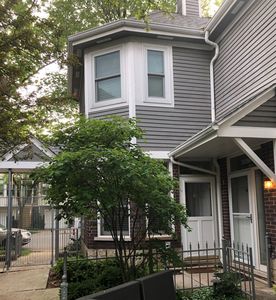 3335 N Racine Ave APT A, Chicago, IL, 60657