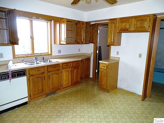 5th image of 3006 Elmira Ave