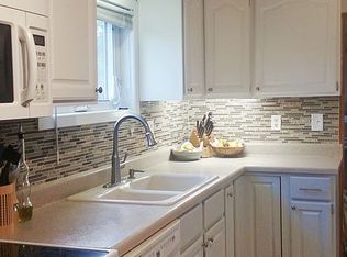 804 Blackhawk St, Reinbeck, IA 50669