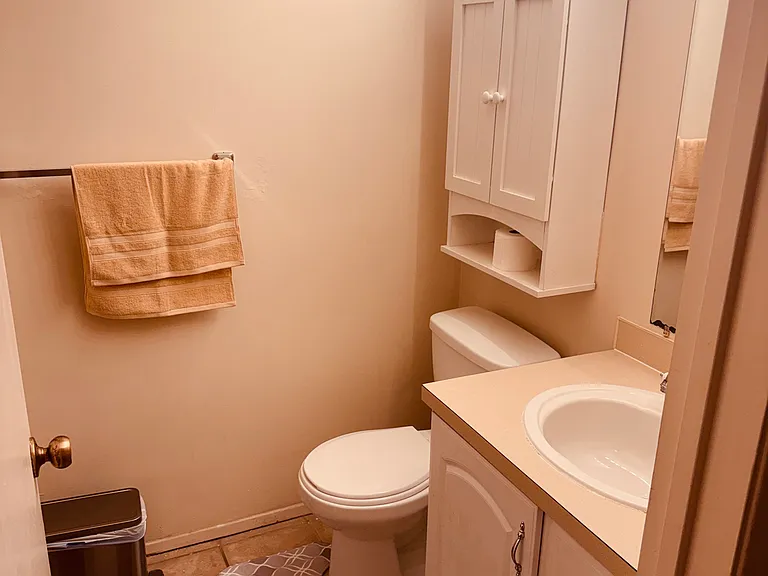 10819 NE 37th Pl #101 — Photo 8