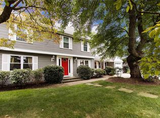 36 Sweetfern Rd, Warwick, RI 02888