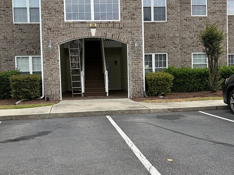 200 Willow Green Dr #B — Photo 1