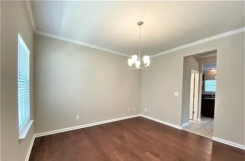 4313 Overbecks Ln — Photo 3