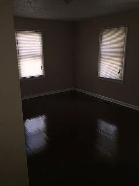 2 bed, 700 sqft, $745 — Photo 2