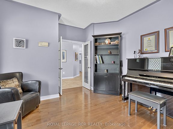 5th image of 30 Borland Cres