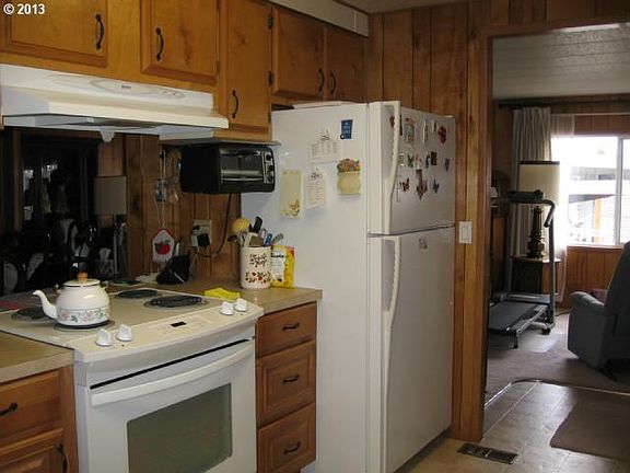4th image of 1709 NE 78th St Unit 5