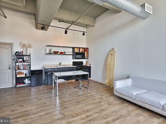 2nd image of 511 N Broad 19 St #707