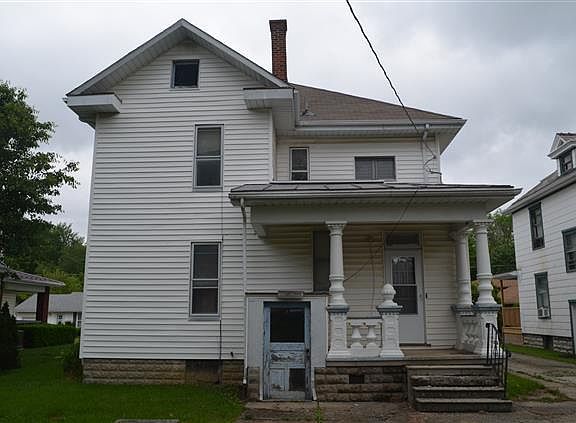 2nd image of 529 W Warren St