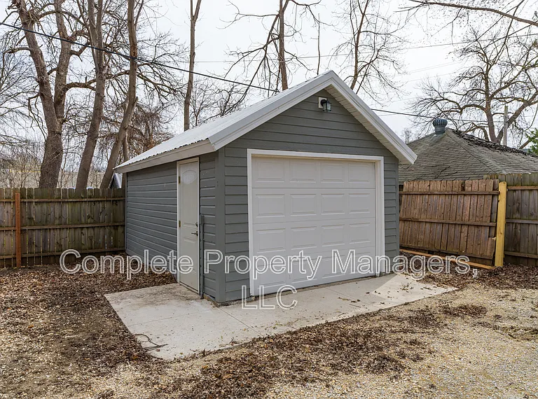 821 Jefferson Ave #3 — Photo 8