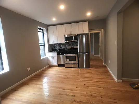 Rented by Bohemia Realty Group | media 17