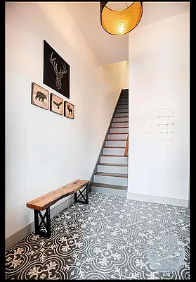 Rented by Coroi Corp | media 9