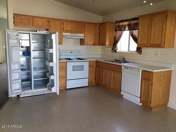 3rd image of 11046 W Loma Vista Dr