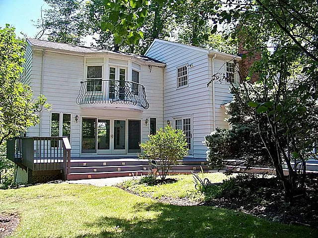 390 Penton Rd photo 1