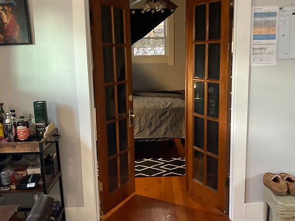 4th image of 8209 Grandview Ave