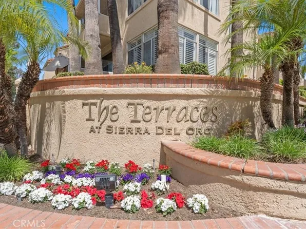 3190 Puesta Del Sol Ct Unit 201, Corona, CA 92882