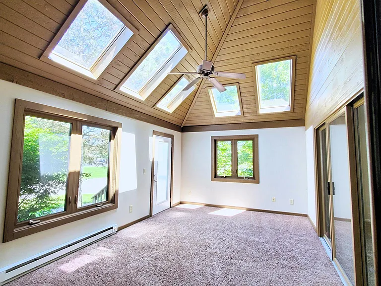 5990 Kirkwall Ct W — Photo 18