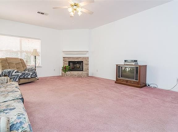 3rd image of 4409 Waterbird Ln
