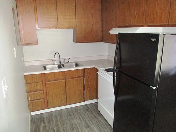 4th image of 1221 Orchard Rd #3