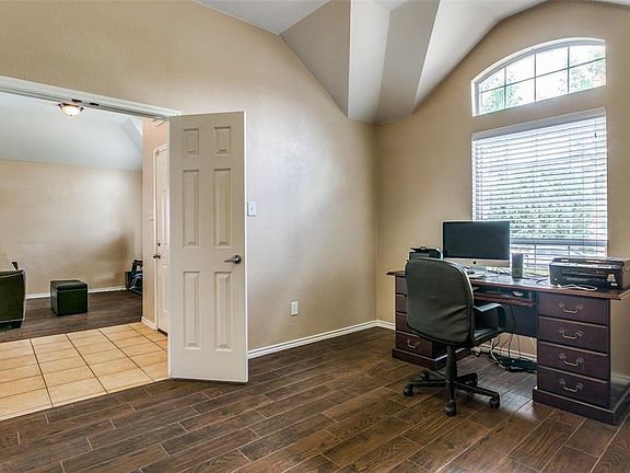 4th image of 10212 Ash Creek Ln