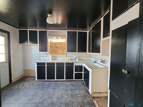 3rd image of 408 S Walnut St