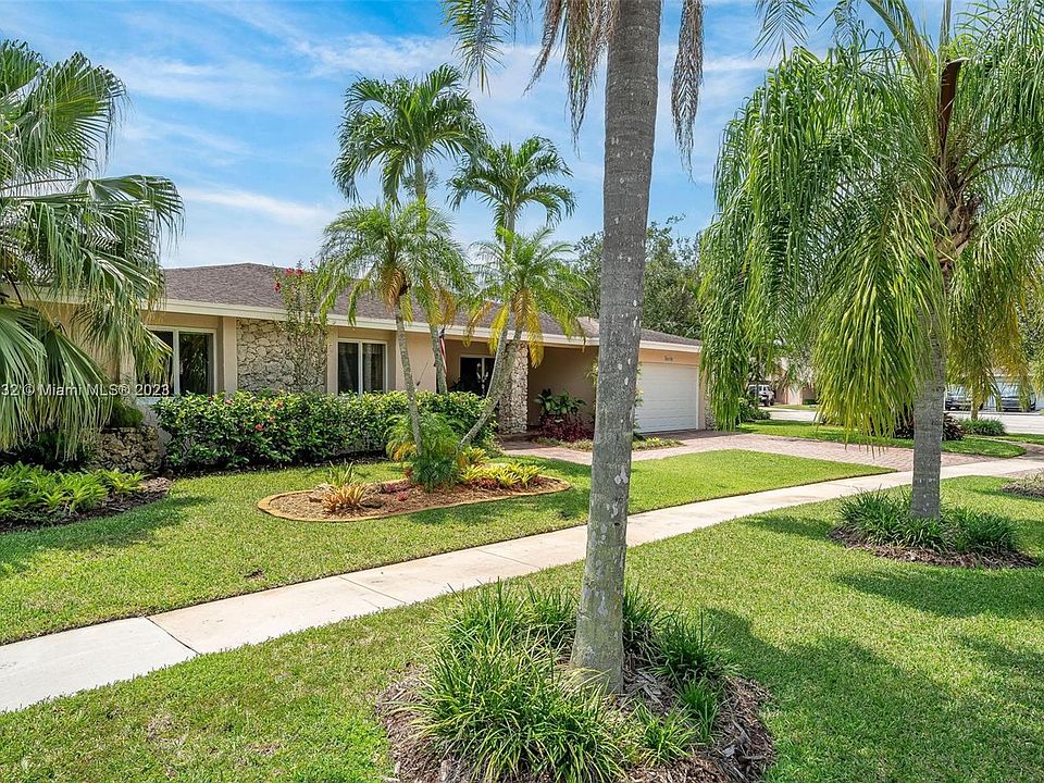 1st image of 16620 Royal Poinciana Dr
