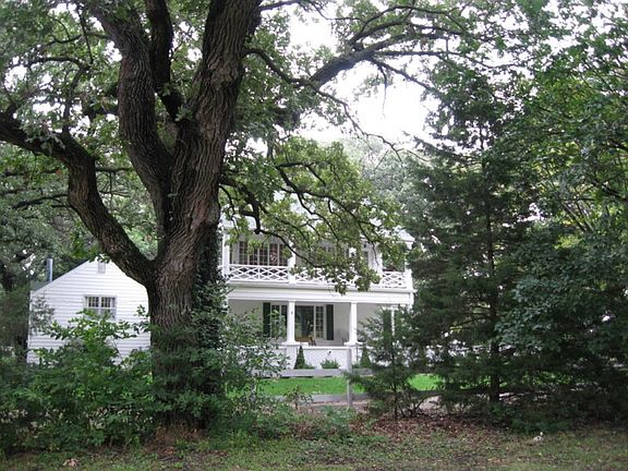 2nd image of 1901 E Iron Ave