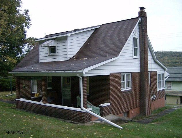2nd image of 1344 Lloyd St