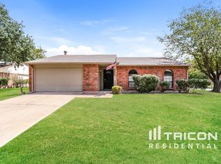 7337 Stonewall Rd, Forest Hill, TX 76140