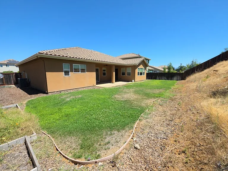 245 Katie Ct — Photo 27