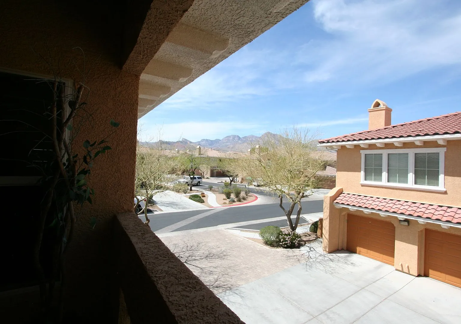 2 bed, 2 bath, 1 car condo — Photo 3