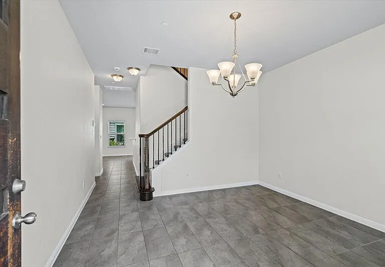 1502 Airedale Rd — Photo 3