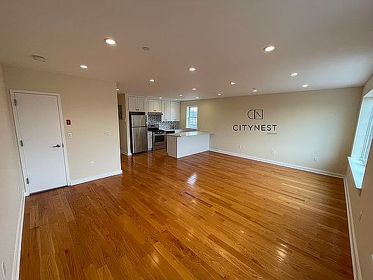 1st image of 127 27th Ave #3A