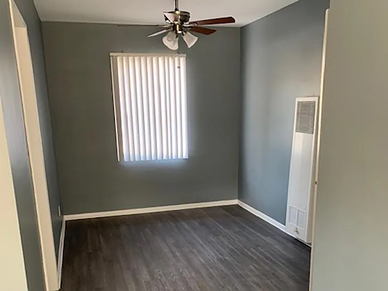 Verdugo Mesa Apartments — Photo 3