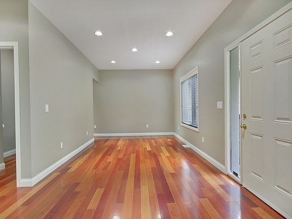 4th image of 25519 86th Ave E