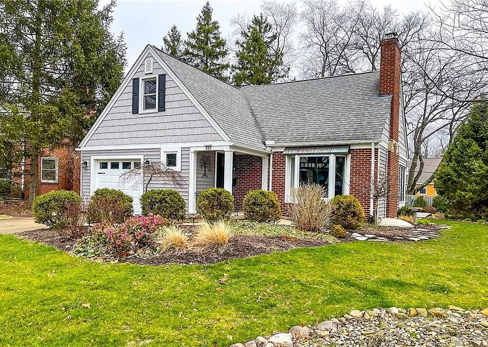 1st image of 552 Woodview Dr