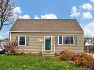 1512 9th St NW, Cedar Rapids, IA 52405