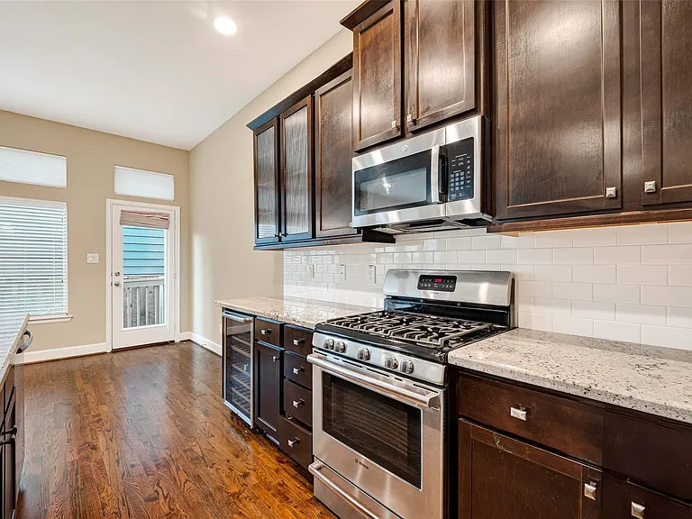 1333 W 23rd St #A — Photo 25