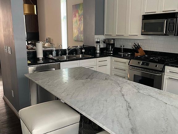 5th image of 4310 Buena Vista St APT 23