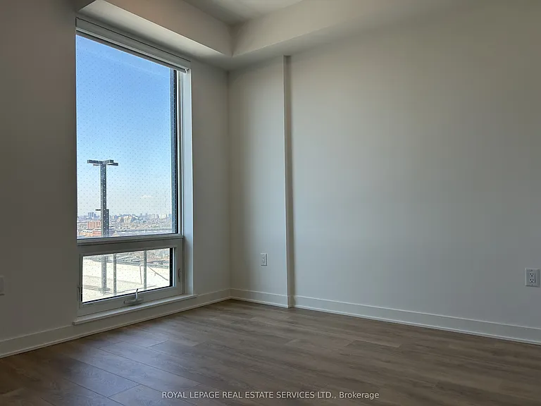 1185 Dupont St #1211 — Photo 20
