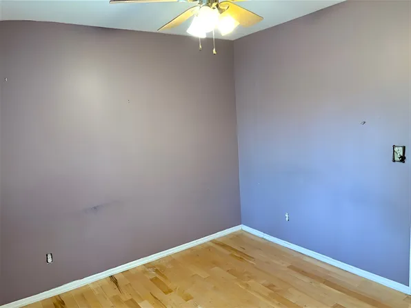 14 Monterey Avenue image 10 of 23