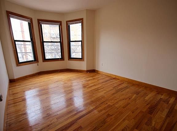 5th image of 4708 Park Ave