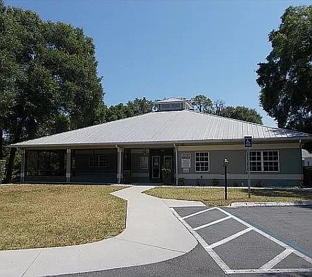 3rd image of 3044 N Chandler Dr