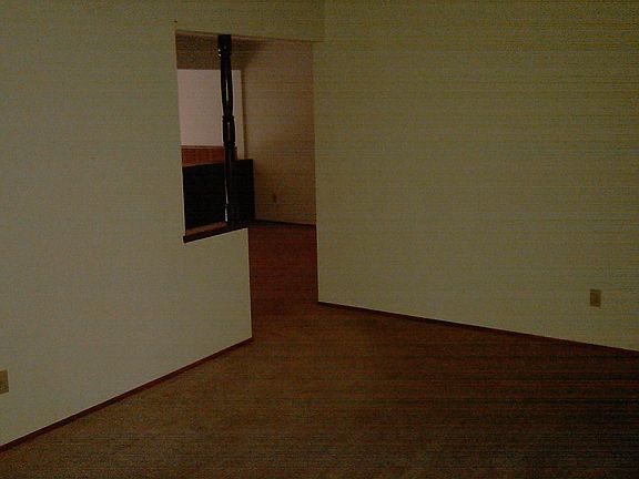 5th image of 6006 Keats Cir