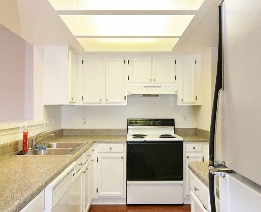 5th image of 403 S Arrawana Ave Unit 4