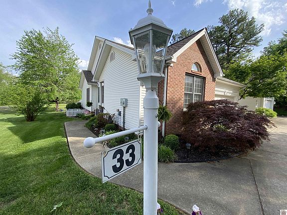 2nd image of 33 Village Dr W